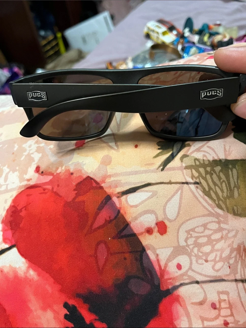 Men's Black Frame Sunglasses with Blue Mirrored Lenses - Classic Sport Style